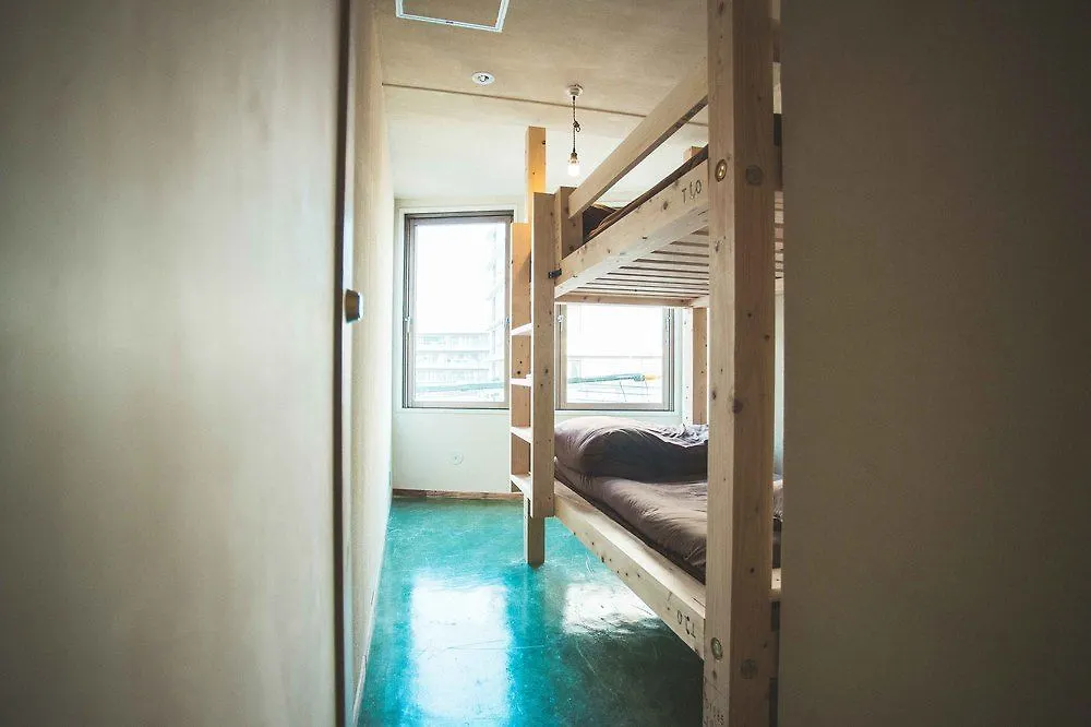 Len Kyoto Kawaramachi Hostel